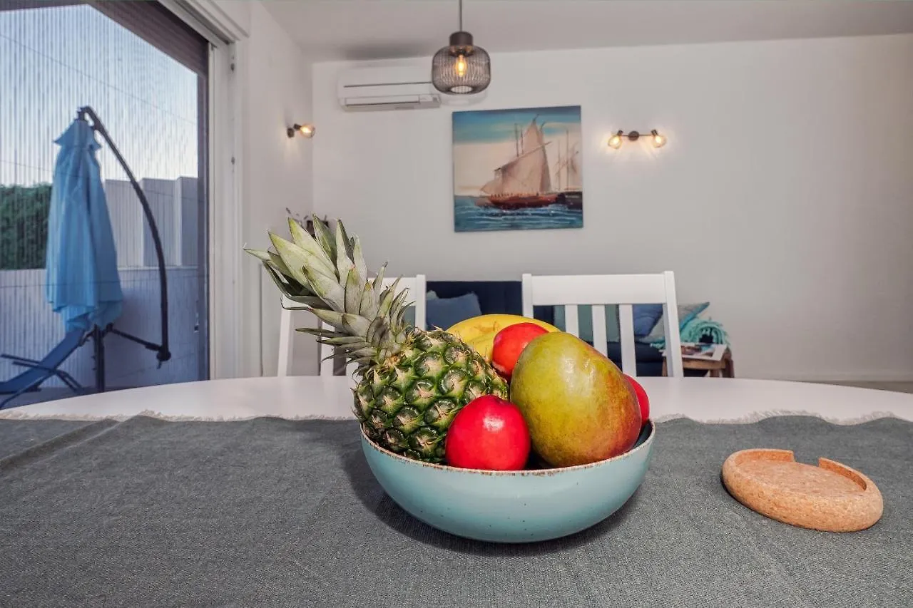 Sea View With Garden Apartment Joshua Split