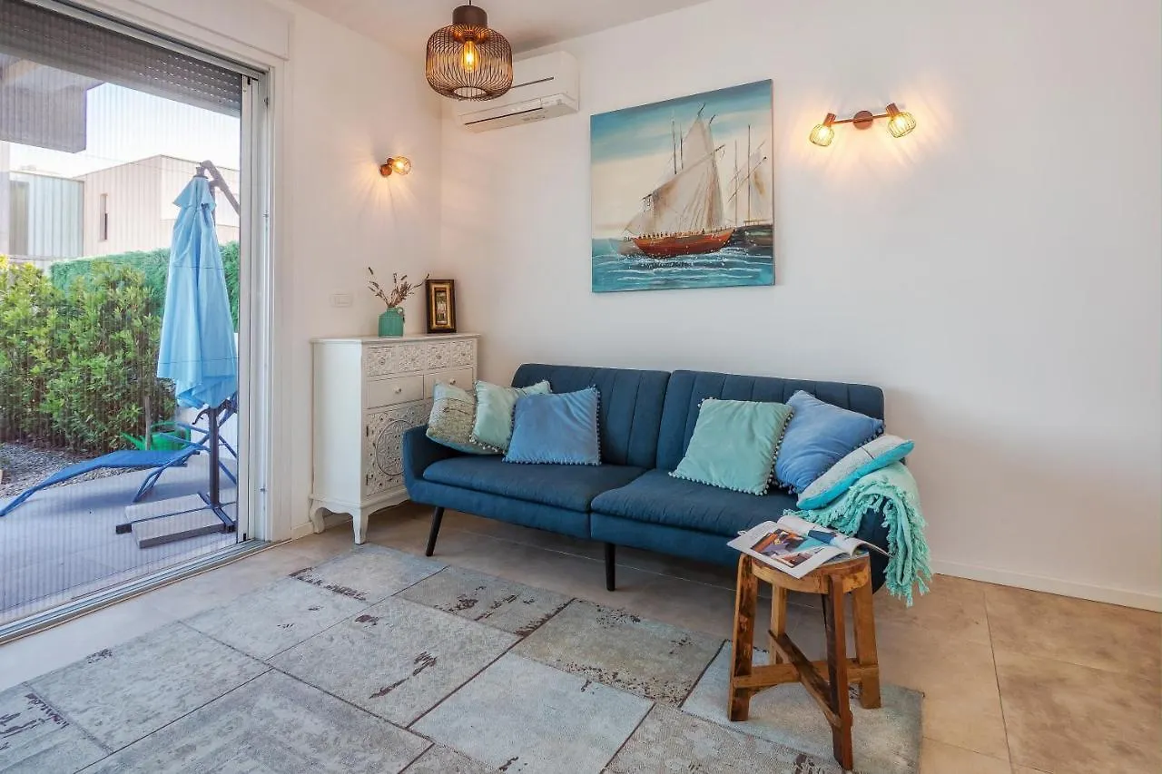 Sea View With Garden Apartment Joshua Split