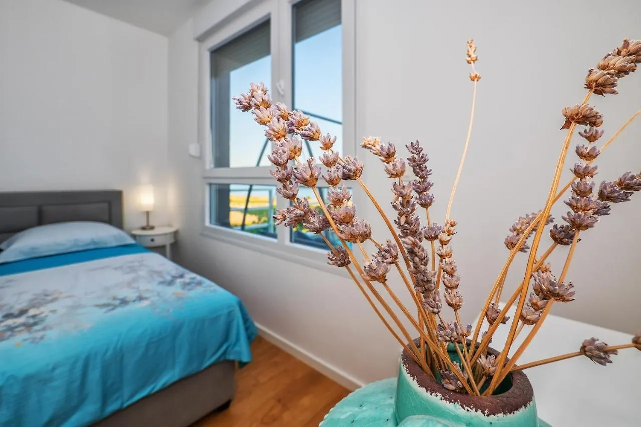 Sea View With Garden Apartment Joshua Split Croatia