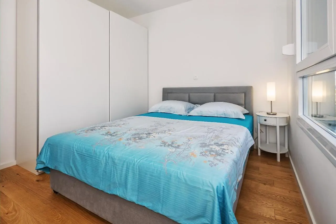 Sea View With Garden Apartment Joshua Split 0*,  Croatia