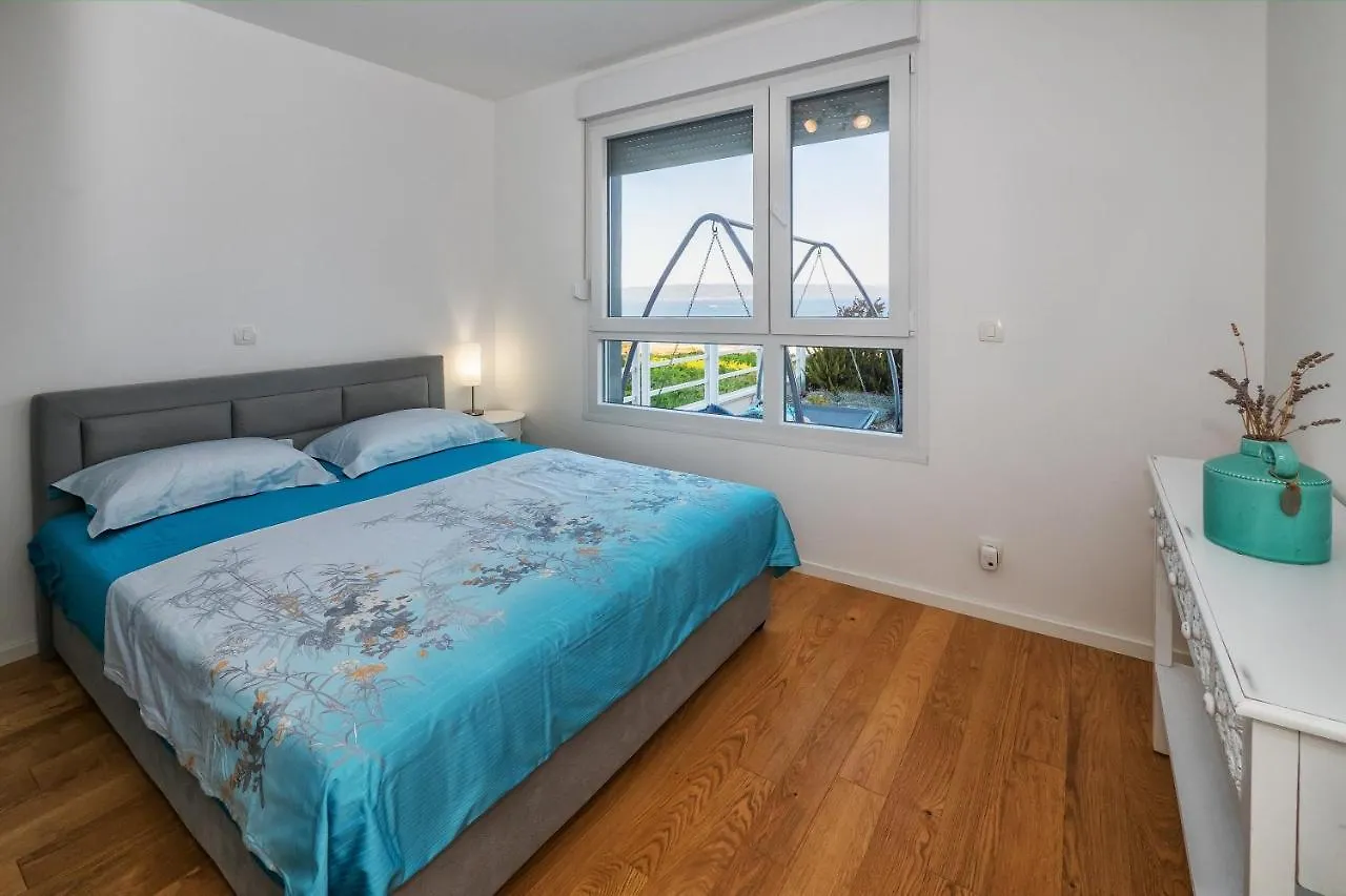 Sea View With Garden Apartment Joshua Split